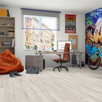 Ламінат Egger Home Large Дуб Крестон білий EHL105